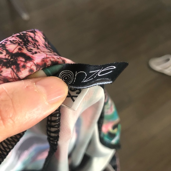 Onzie Multicolor Scenic Graphic Print Leggings - Picture 2 of 2